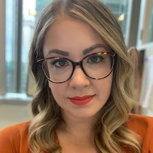 Meet your Posher, Kendra